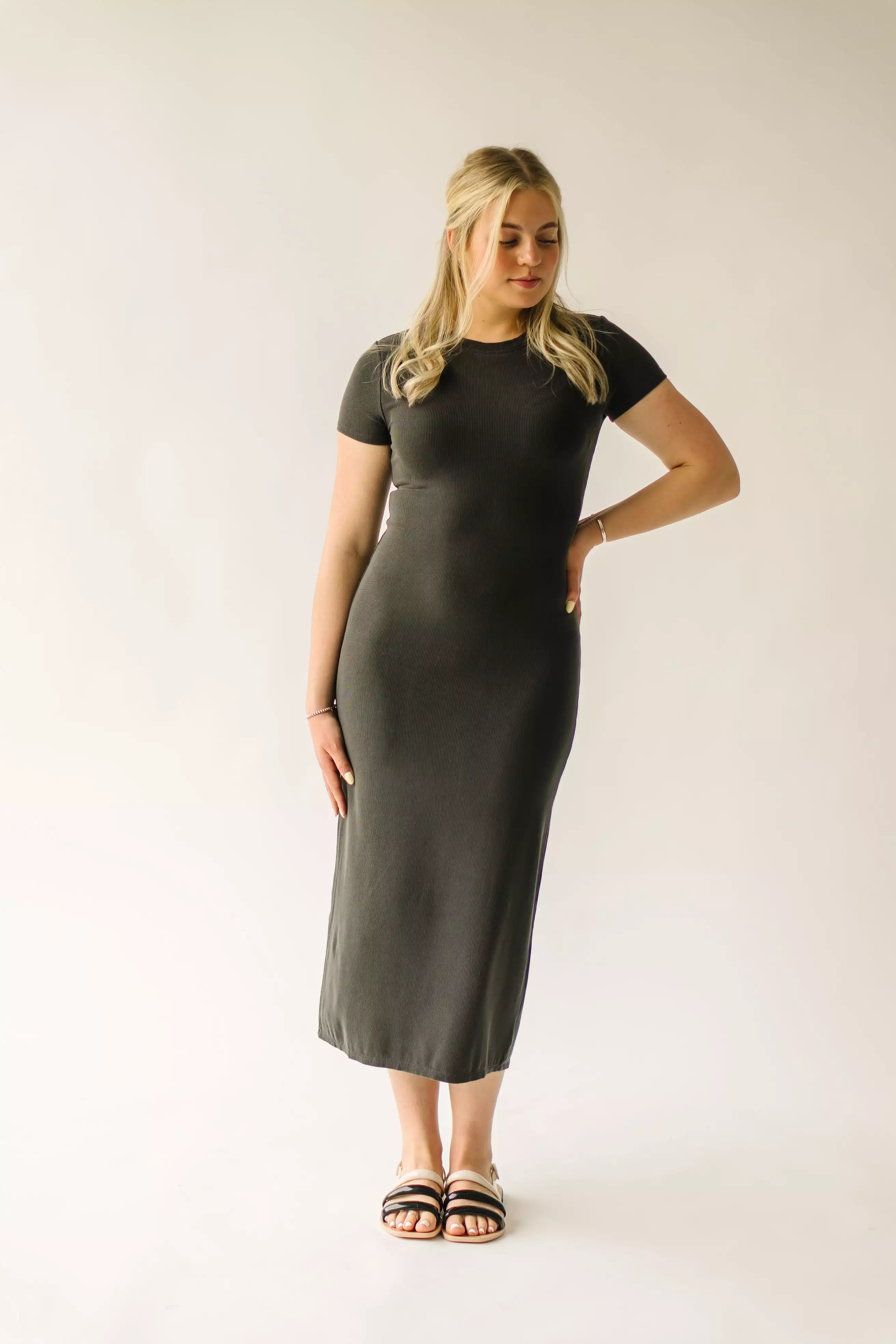 The Gloski Ribbed Midi Dress in Charcoal