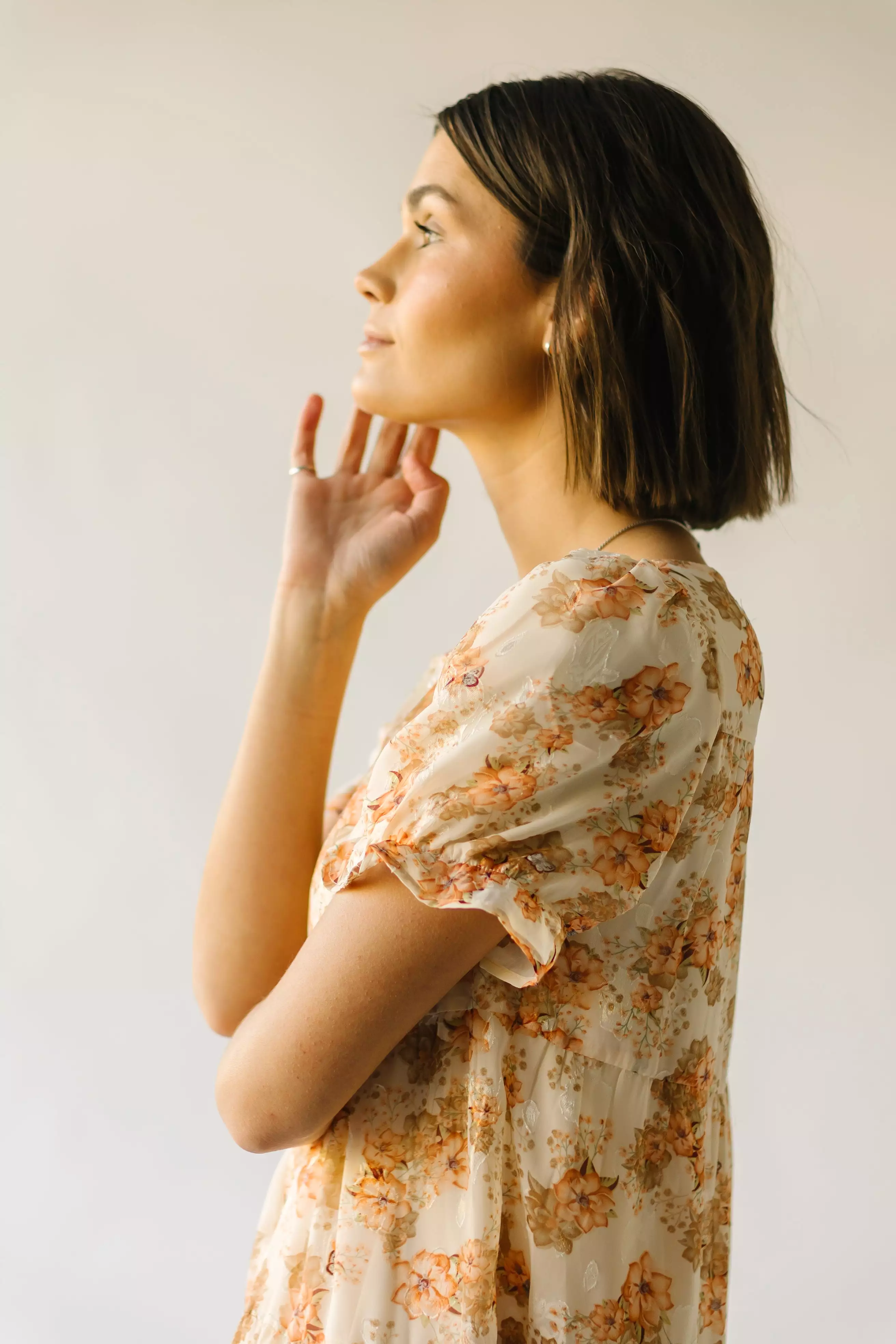 The Landero Floral Tiered Midi Dress in Cream Multi