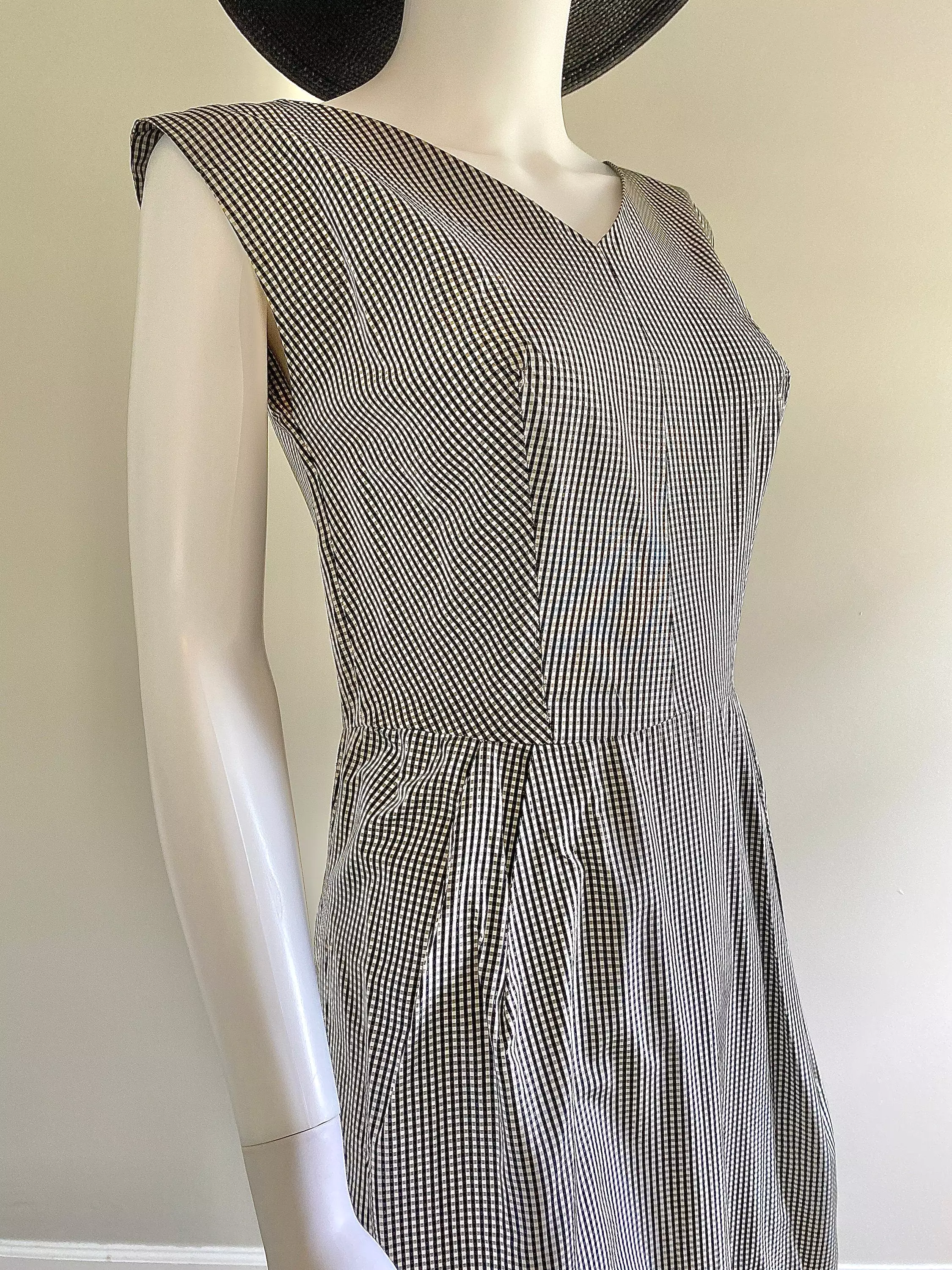 Vintage 1950s Black and White Gingham Plaid Party Dress / 50s Retro Summer Wiggle Dress / Size S M