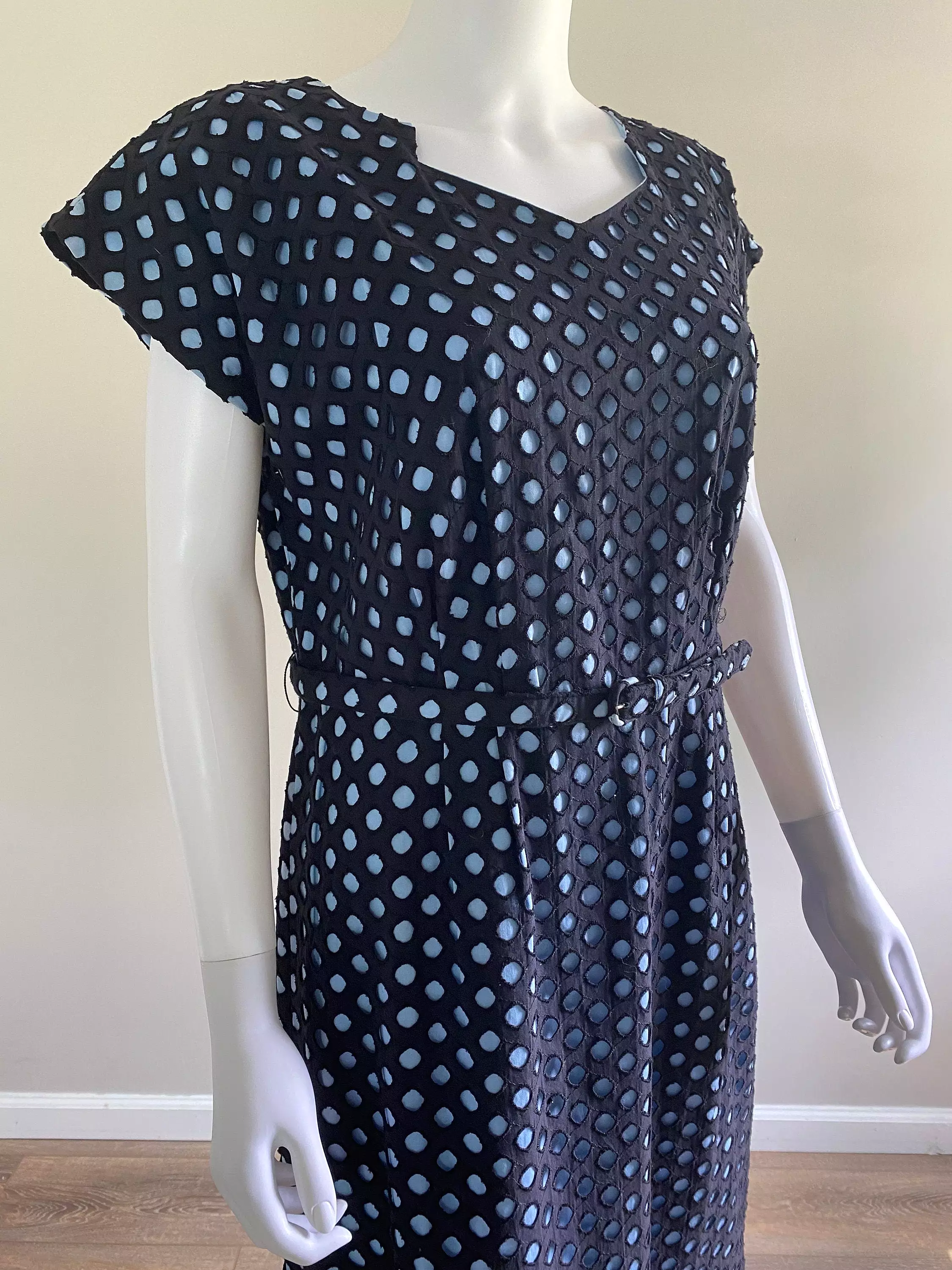 Vintage 1950s Plus Size Navy Eyelet Cotton Dress / 50s Retro Navy and Periwinkle Wiggle Dress / Size 2X