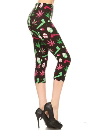 Womens Plus Green Leaf Cannabis Printed Cropped Capri Legging